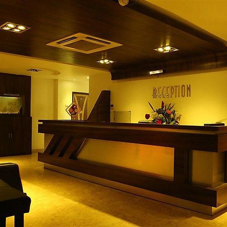 The Retreat Hotel Guduvancheri Bagian luar foto