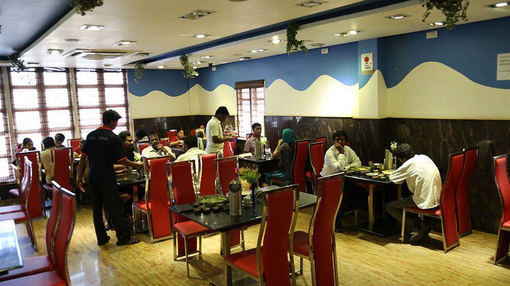 The Retreat Hotel Guduvancheri Bagian luar foto