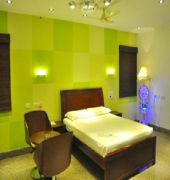 The Retreat Hotel Guduvancheri Bagian luar foto